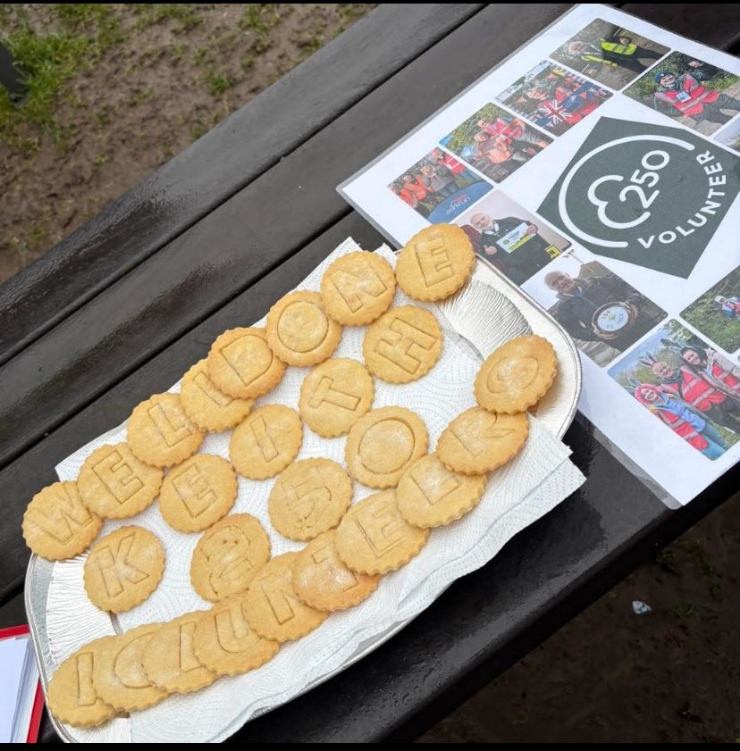 Oakwell Hall parkrun tweet media