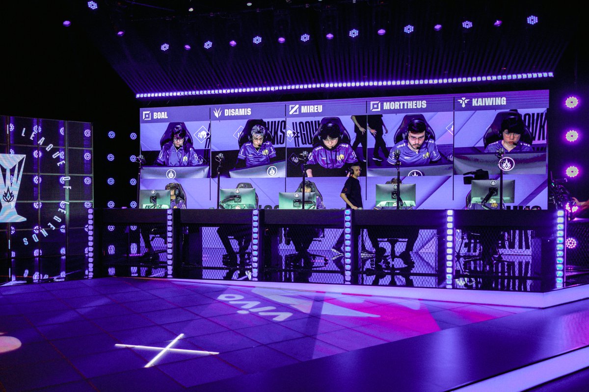 0–2

Série muito abaixo novamente e caímos para a lower na Copa CBLOL. Obrigado pela torcida e vamos continuar trabalhando incansavelmente para mostrar o jogo que vocês merecem.

#GoVKS