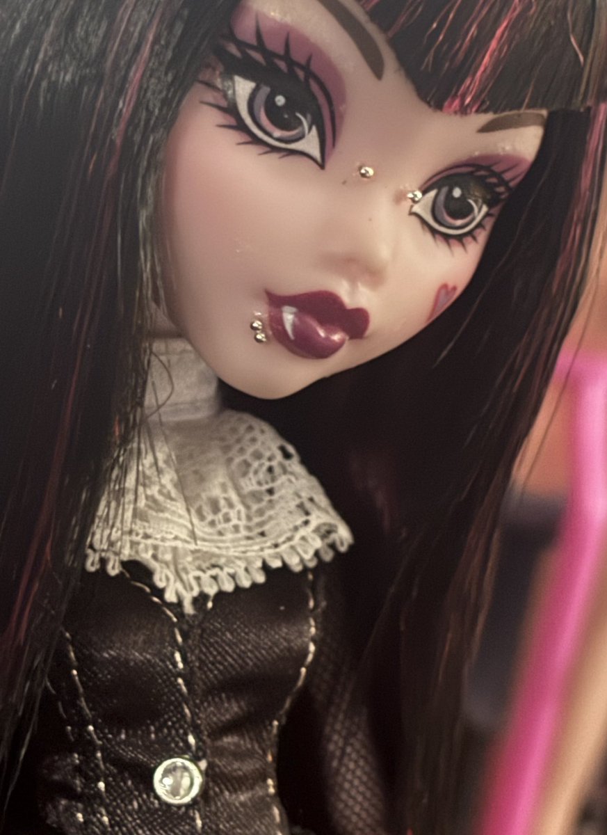 bratphob's tweet image. drop dead˚✧₊⁎