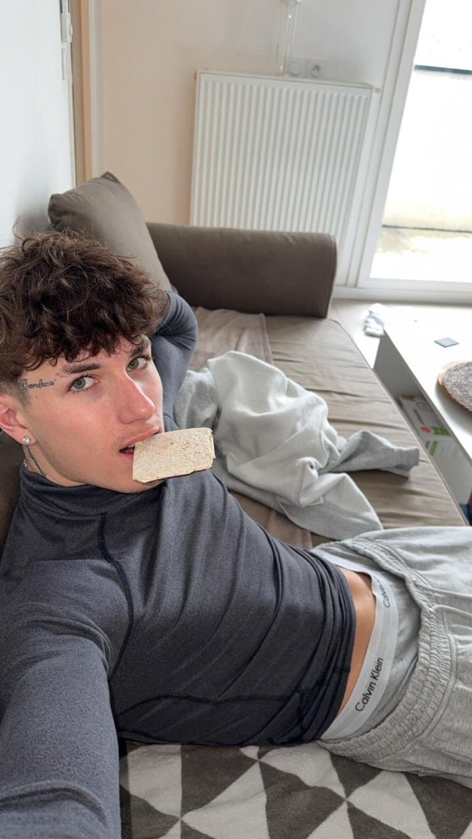 Clem 🕷️ tweet media