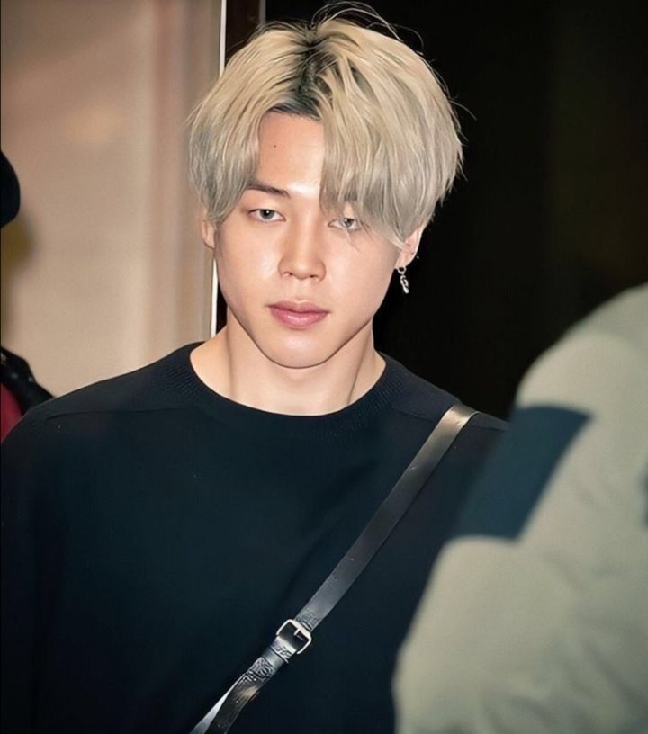 Como pode os haters usarem essa foto tesuda do Jimin, pra tentar gongar ele, que haters são esses? A foto exalando tesão, de tão gostoso que ele tá
