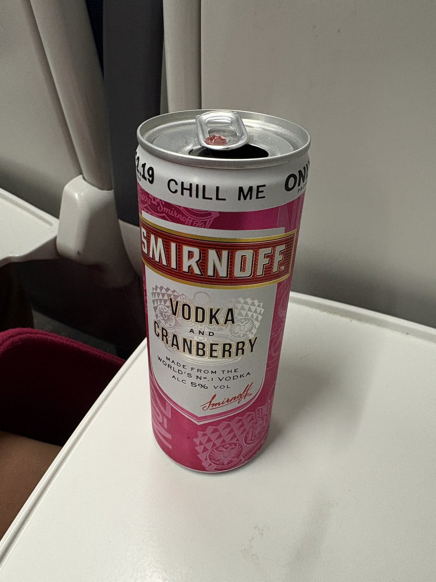 On the way up to The Ivy at Tower Bridge. I am so classy. #cans