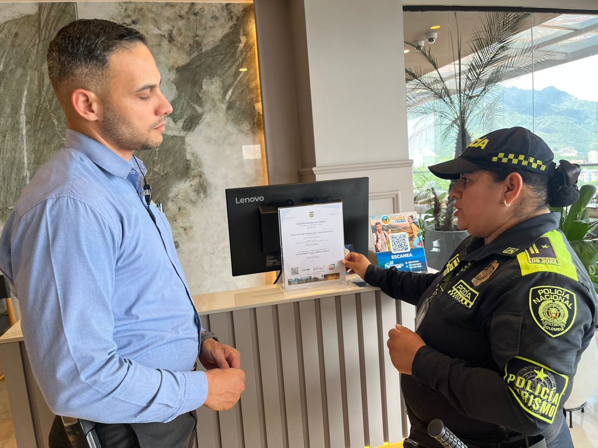 ProteccionPonal's tweet photo. 👍 En #Ibagué, estamos trabajando para que tu experiencia turística sea inolvidable!

 Realizamos acciones de prevención y sensibilización sobre documentación para el ejercicio de actividades económicas, fortaleciendo la confianza en nuestro destino💚. #TurismoSeguro https://t.co/YcIW720mCH