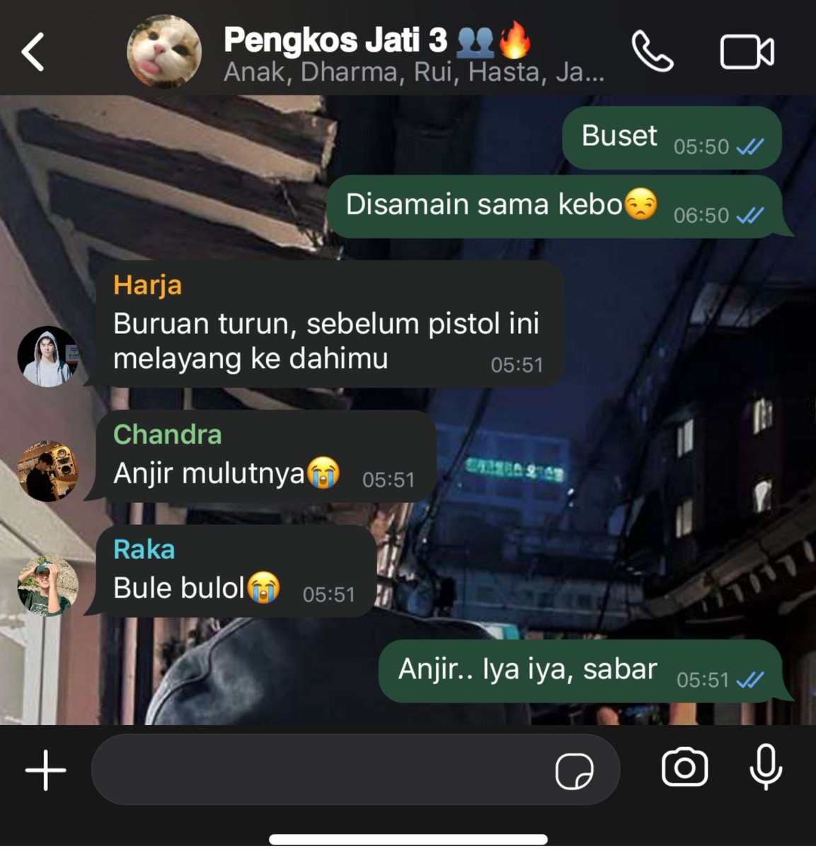 SuarraPena_'s tweet photo. 83. Terlalu pagi bertamunya🙃 https://t.co/8b1K9J2NtR