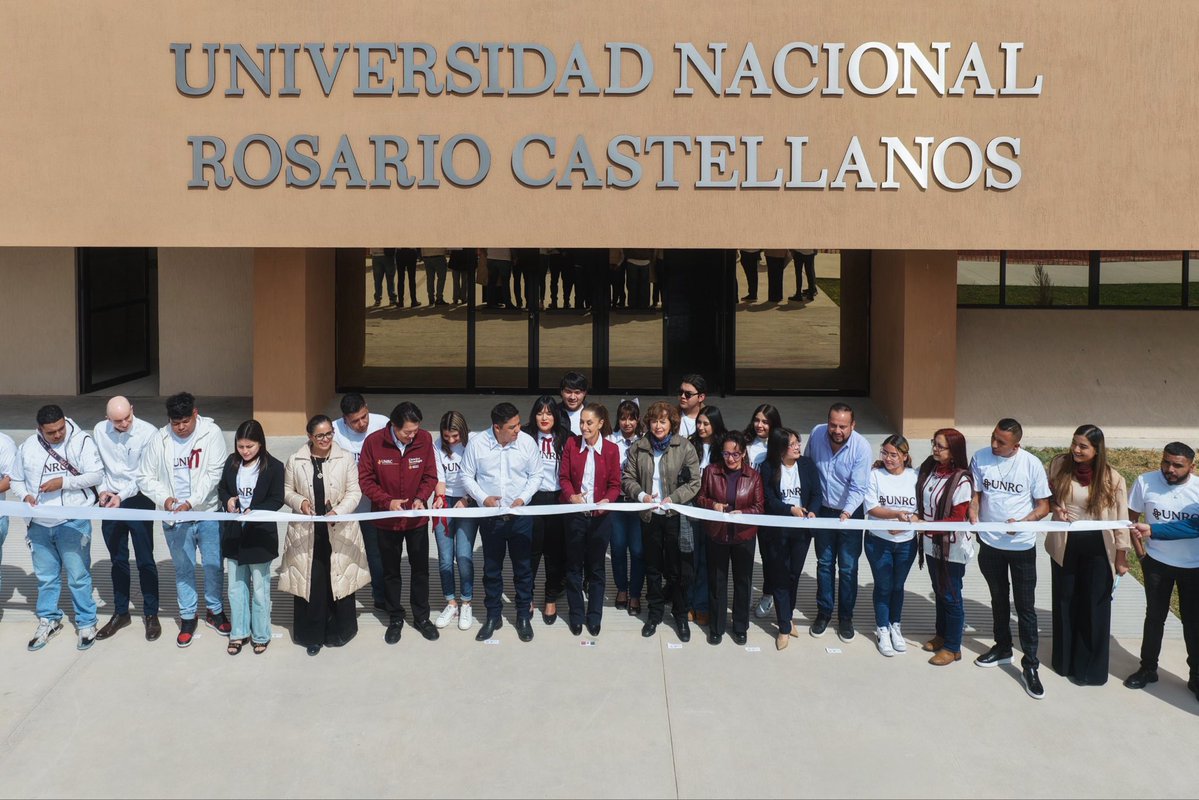 Es un gusto anunciar en San Luis Potosí que todos los estudiantes de la Universidad Nacional “Rosario Castellanos” en el país contarán con beca de transporte. Hoy inauguramos el plantel del municipio Soledad de Graciano Sánchez. 

Queridos jóvenes: nunca olviden que la educación