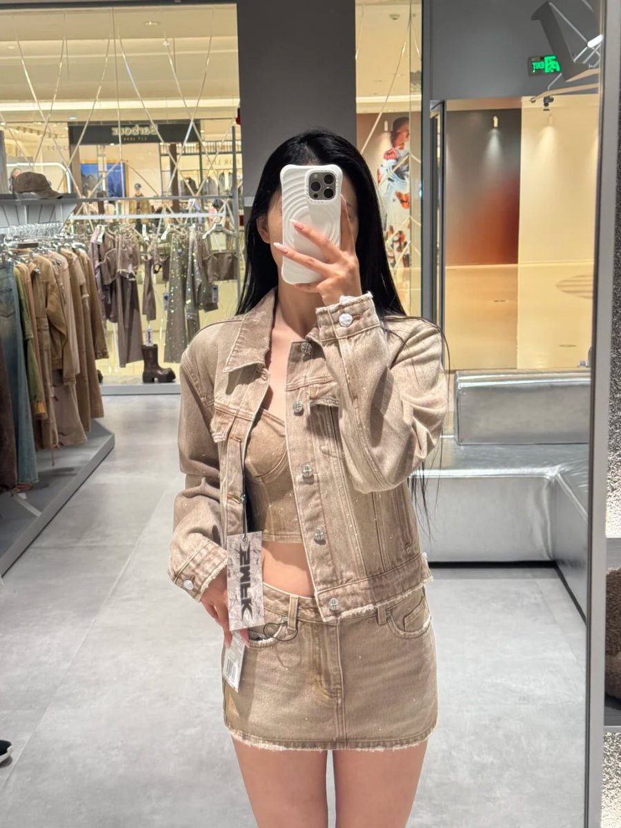 Sumo7243's tweet image. 该装不装的也都装了🎧