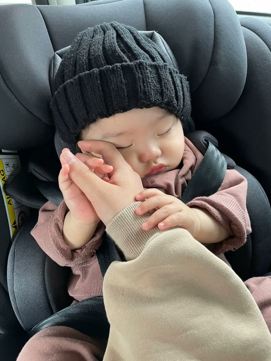 Baby's (@cuddleecute) on Twitter photo 