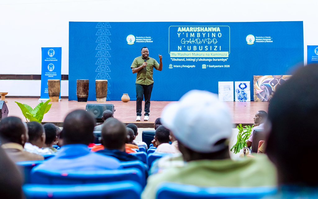 The Minister of <a href="/RwandaYouthArts/">Ministry of Youth and Arts | Rwanda</a>, <a href="/jnabdallah/">UTUMATWISHIMA</a>, has encouraged university students to strengthen their command of Kinyarwanda and use it effectively. He also urged them to acquire foreign languages  to enhance their employability and access diverse career opportunities.
