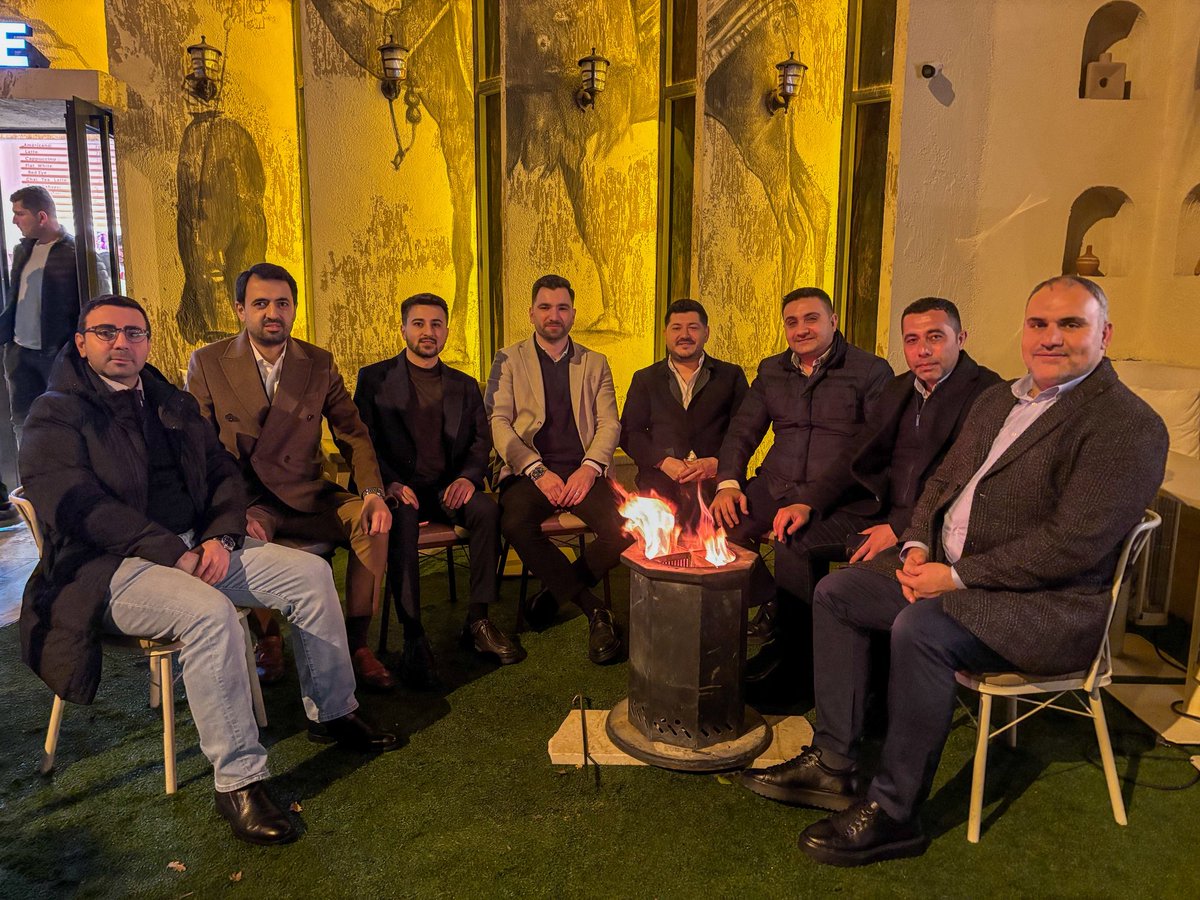 osmannazlier's tweet photo. Denizli İl Gençlik Kolları’mızda önceki dönemlerde görev yapmış kıymetli İl Başkanlarımızla bir araya geldik. 

Yıllar geçse de değişmeyen tek şey; bu davaya olan sadakatimiz ve birbirimize olan kardeşlik hukukumuzdur. https://t.co/v8l0J5zLl7
