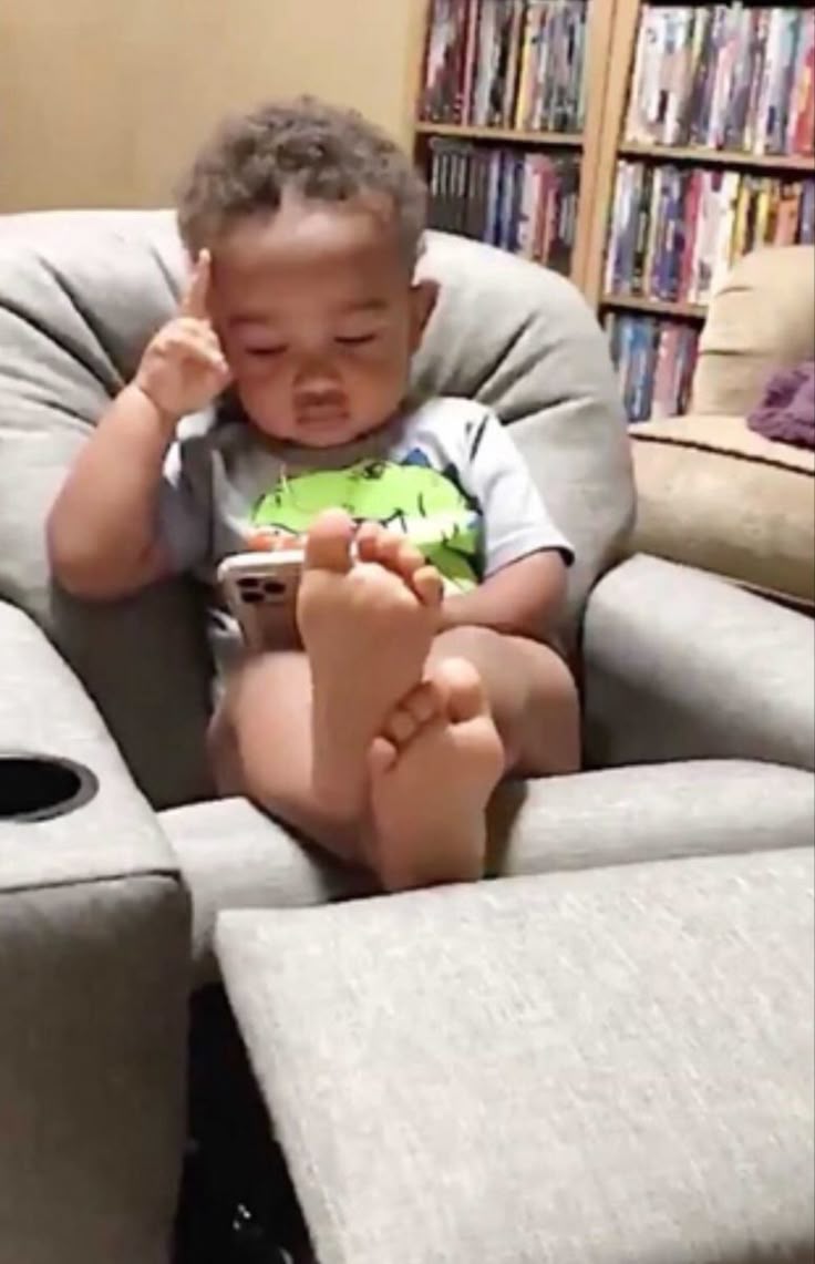 legendsoffer's tweet image. I dey try balance life but life no dey cooperate