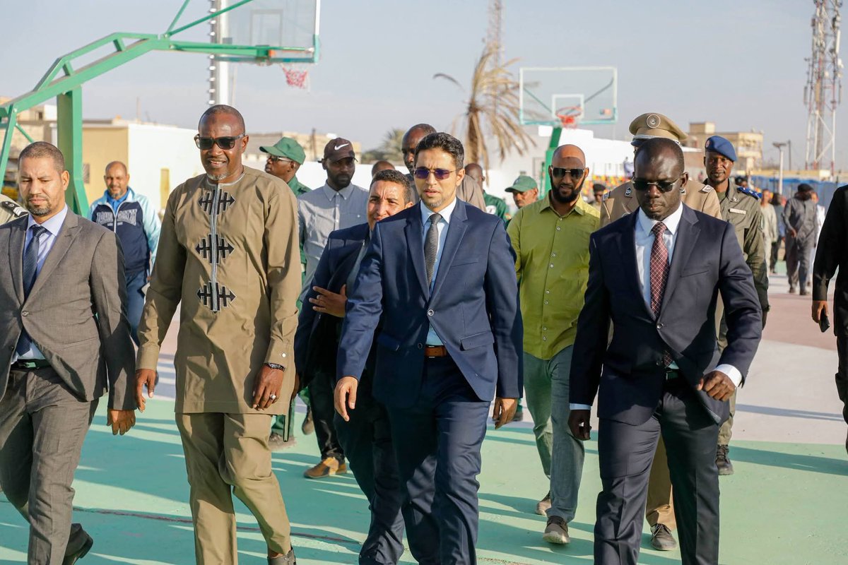 Ment_Smasid's tweet photo. Inauguration du complexe sportif et de la Maison des jeunes de Sebkha par le ministre Mohamed Abdallahi Ould Louly 🏟️✨
Un nouvel espace moderne au service de la jeunesse et du sport à Nouakchott 🇲🇷💪#Sebkha #Jeunesse #Sport https://t.co/y3ah4Sqerp