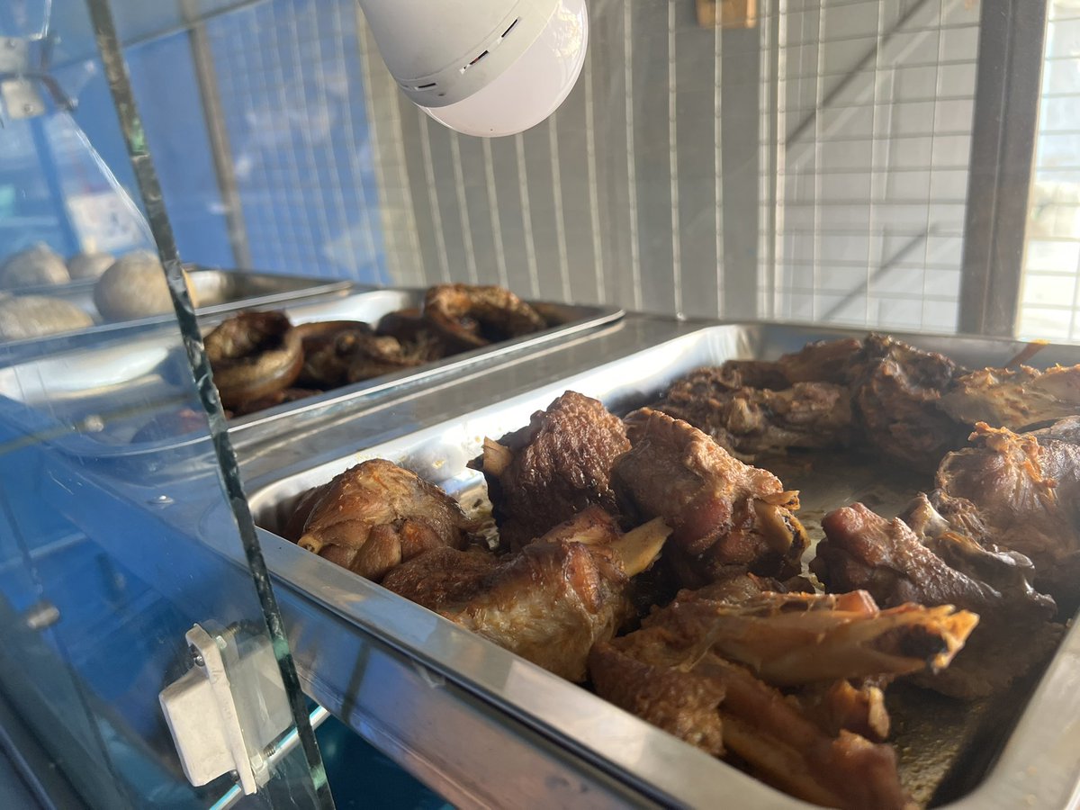Yummybottompot's tweet photo. A plate of Rice or Pasta &amp; Chicken for as low as 2,500.
A plate of Swallow with 2 wraps of swallow, 1 beef and 1 Pomo for as low as 1,500.
Location: Bariga Lagos. #KingRezaPahlavi #FayePeraya #T20WorldCup #Shomolu #Bariga #Chef #restaurant #lagosrestaurant #foodvendorinlagos https://t.co/69p8ZTNsqF