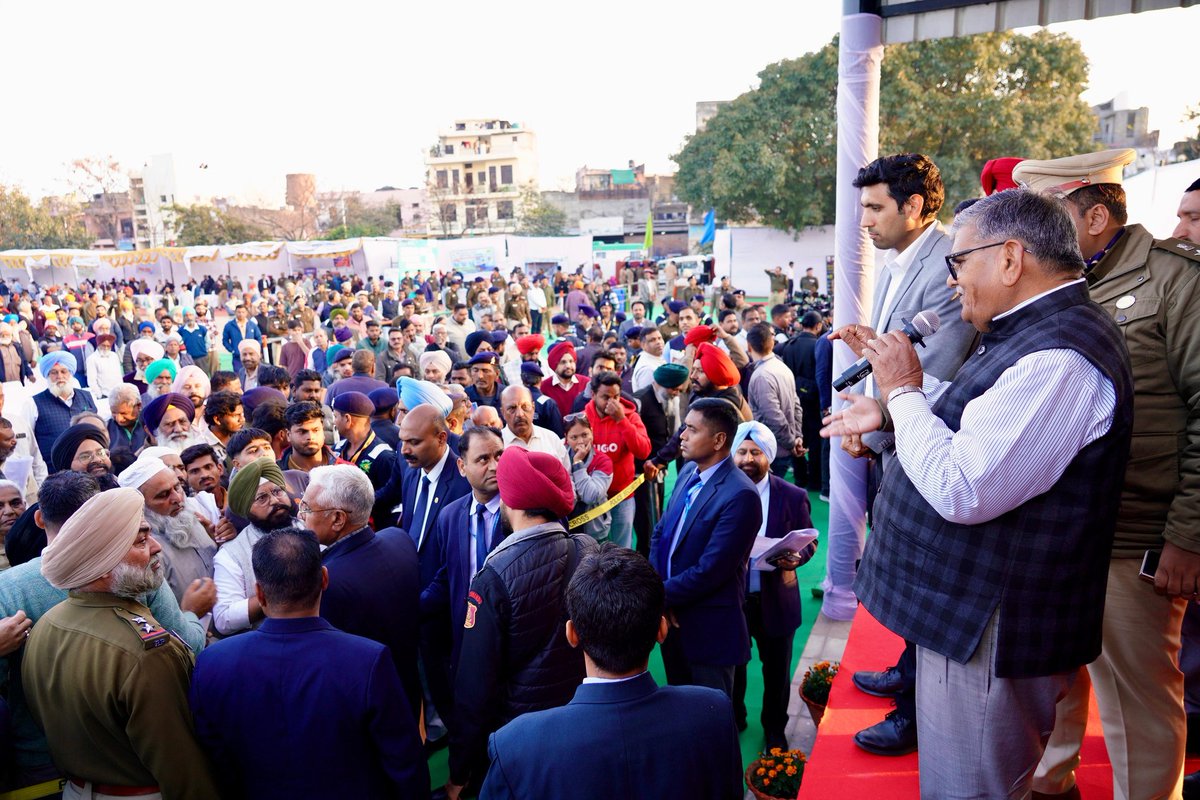 chandigarh_admn's tweet photo. Samaadhaan Shivir and Launch of Lok Samadhan at Daddumajra by Shri Gulab Chand Kataria, Governor Punjab &amp; Administrator UT Chandigarh. https://t.co/4ceLYxPJWl