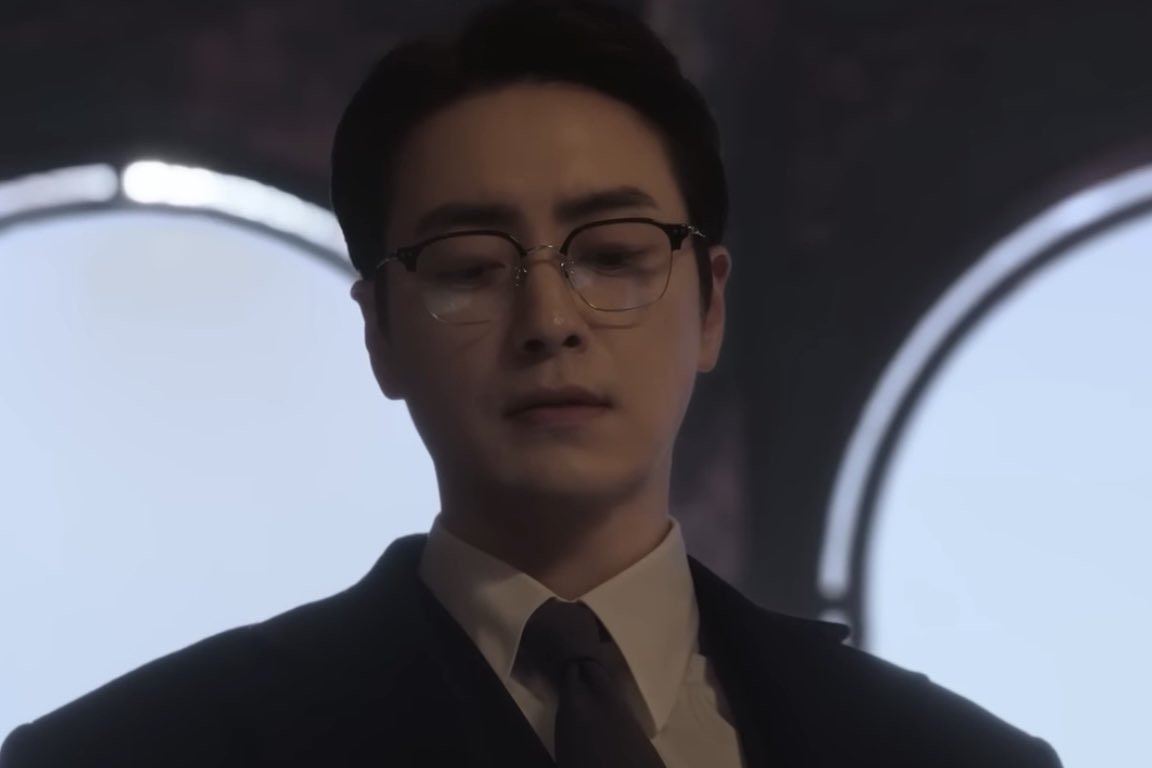 🥵남기석은 유사가 자기한테 화난 거 티내려고
남소받는 것까진 냉소적으로 볼 것 같음…
그냥 어린애 투정 정도로 가볍게 넘기는;
물론 데리러 가서 얼굴 봤지만 못생긴 거랑은
상관없이 그냥 상황 자체에만 화가 났겠지
데리고 오는 차에선 암말 없다가 오자마자

-치마 올려

바로 명령하실듯…