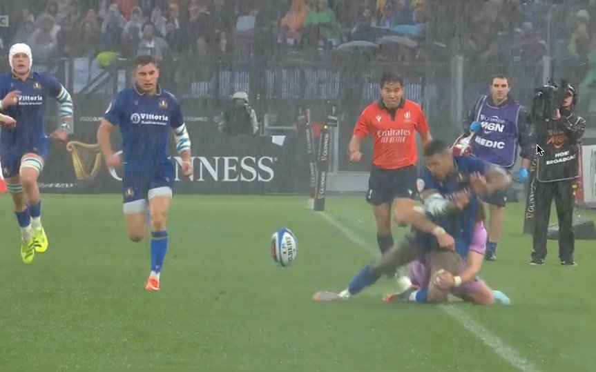 HermioneCameron's tweet image. Enjoy #AndrewCotter's commentary, whatever the weather. Look at that rain! #porous #paw #paws