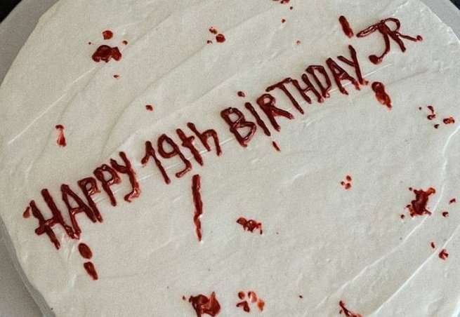 YevlAr† || Nora ten piedad de Jeremy tweet media