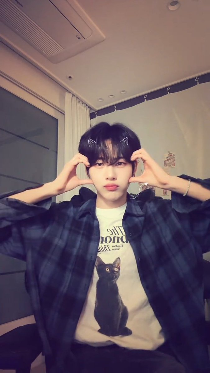 はじめまして🥰

#KOHI #JUNGHYUN #정현 
vt.tiktok.com/ZSaEdduHT/