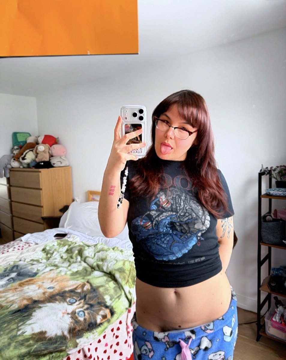 GoodGoodMars's tweet image. Can I interest you in some me?