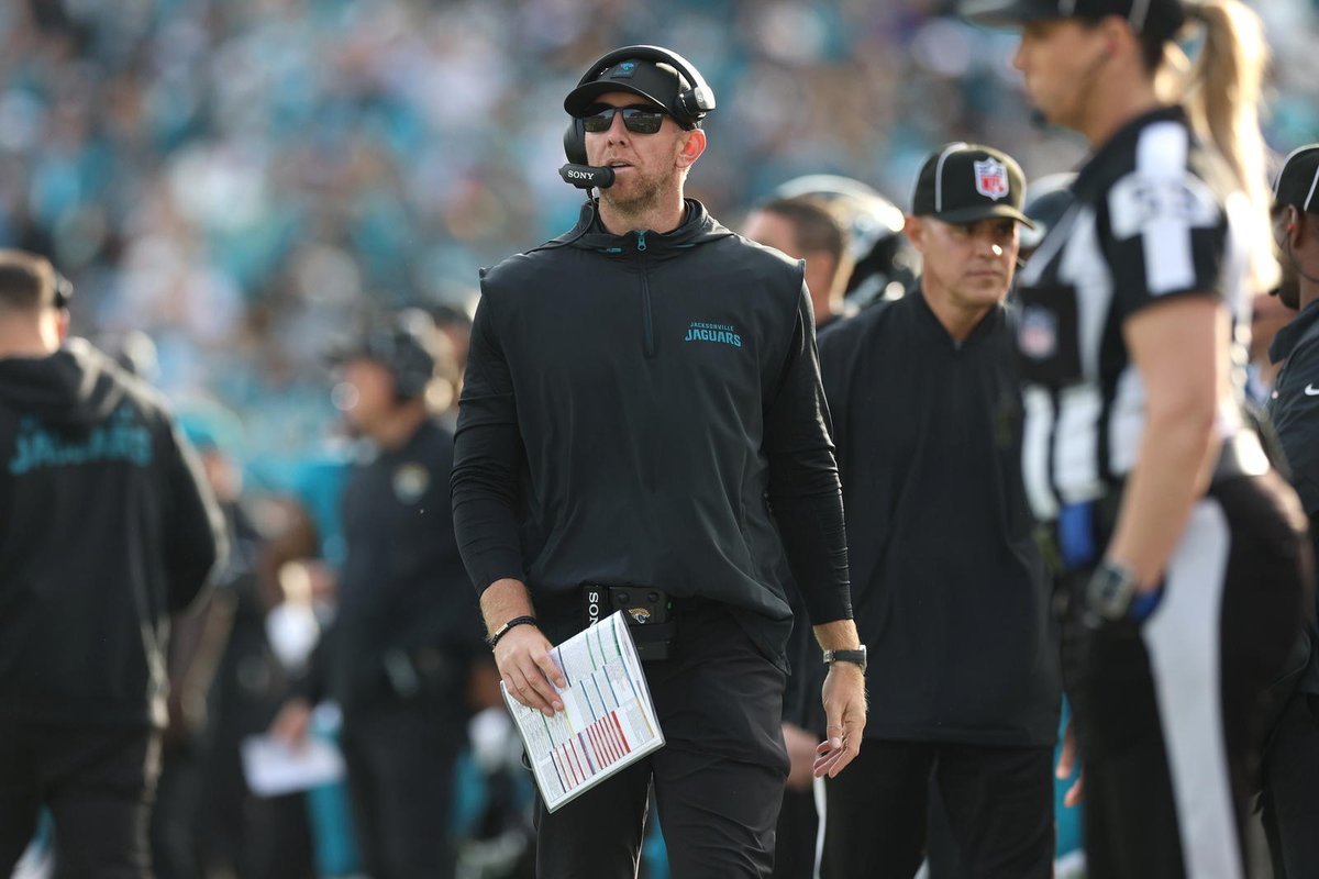wtbre's tweet image. Liam Coen's Apparent Jab At Former Employer Tampa Bay Buccaneers Sparks Speculation: Jacksonville Jaguars coach Liam Coen didn't leave the Tampa Bay Buccaneers on good terms, and he might still have a bone to pick with sports.yahoo.com/articles/liam-…