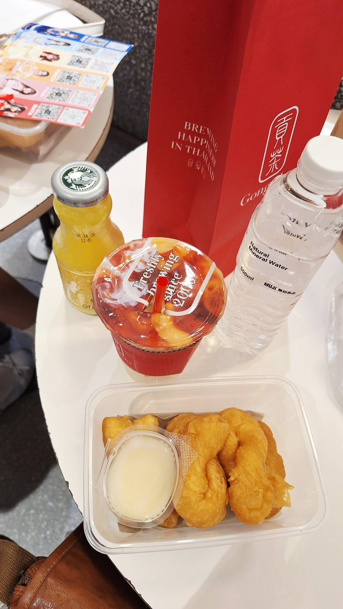 #JapanExpoThailand2026 ยังสนุกเหมือนเดิมทุกปีเลย(ความร้อนด้วย ;-;) ดีใจที่ได้พบเจอผู้คนมากมาย วันพรุ่งนี้มาเจอกันอีก 1 วันน้า ꒰◍ˊꈊˋ◍꒱ 🧡

ตารางกิจกรรมวันพรุ่งนี้ ! 🍑
📄 แจกใบปลิว : ~11.10-12.10
🎤 Stage : 12.30-12.40 (@ sora stage)
📸 Cheki : 15.30-17.00 (@ kaze stage)