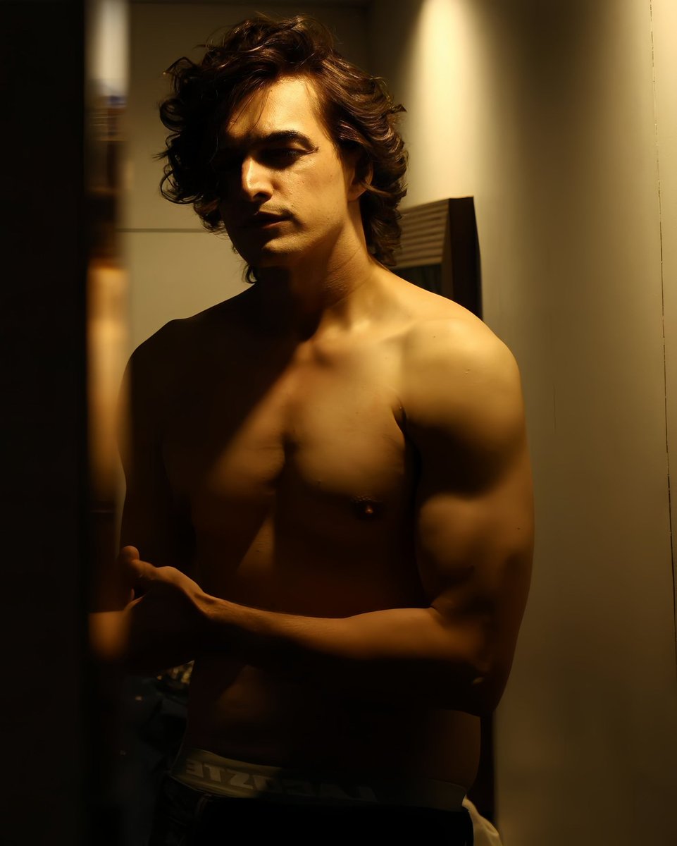 Dark gangster tweet media