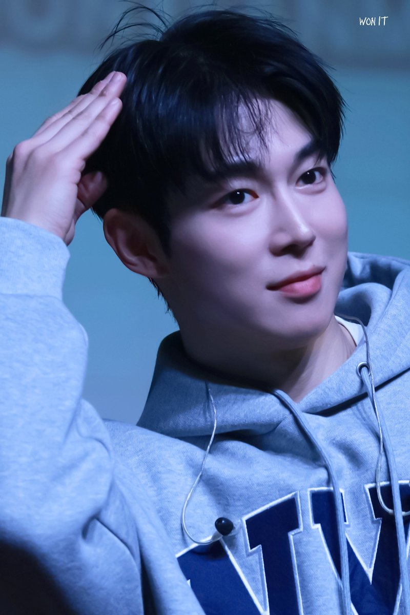 WONIT9's tweet photo. 260207 다원해
여기 있는 모두가 상혁이의 행복을 다 원해✨
#SF9 #다원 #DAWON https://t.co/EzgYahEjtw