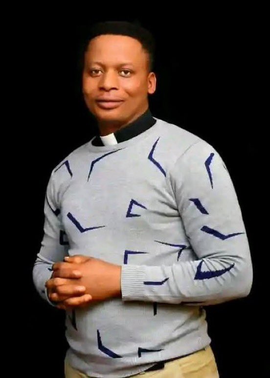 SpiricocoNg's tweet image. 🇳🇬 JUST IN: Catholic Priest and 10 Others Abducted in Early Morning Attack in Kaduna State, Nigeria 

Rev. Fr. Nathaniel Asuwaye, parish priest of Holy Trinity Catholic Church in Karku, Kauru Local Government Area of Kaduna State, has been abducted alongside ten others following…