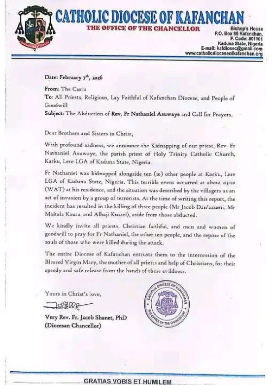 SpiricocoNg's tweet image. 🇳🇬 JUST IN: Catholic Priest and 10 Others Abducted in Early Morning Attack in Kaduna State, Nigeria 

Rev. Fr. Nathaniel Asuwaye, parish priest of Holy Trinity Catholic Church in Karku, Kauru Local Government Area of Kaduna State, has been abducted alongside ten others following…