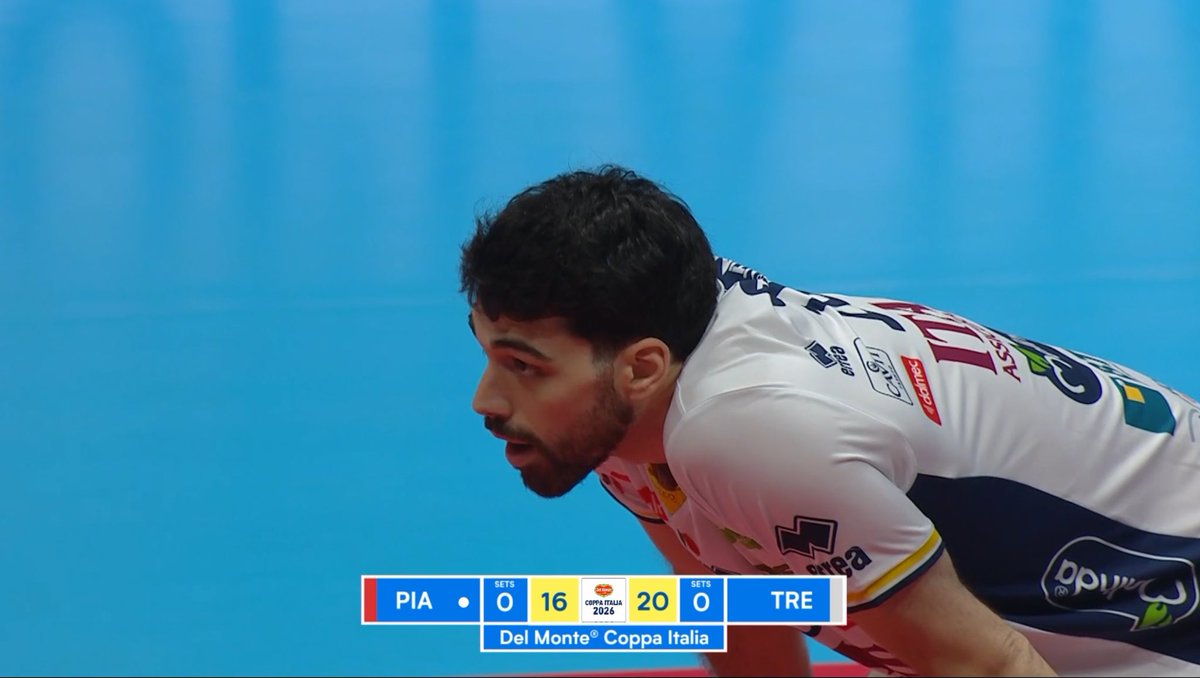 volleyspace's tweet photo. Oh Daniele Lavia you are SO LOVED! 

VOLLEYBALL IS BACK! https://t.co/jySomszbJh