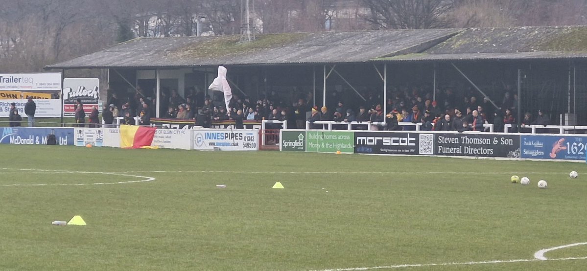 FitbaFocus's tweet image. Partick Thistle FC fans in fine voice at Elgin City ahead of today’s Scottish Cup tie 👏⚽️

Proper away support 👊
#ScottishCup 🏆 #AwayDays