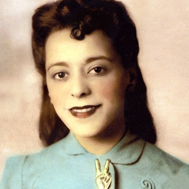 Viola Desmond's story was forgotten for years until her sister Wanda Robson brought it back to light with Graham Reynolds.
Today, Desmond's civil rights fight is known nationwide, and she is on our $10 bill.
This is her story.

🧵 1/12