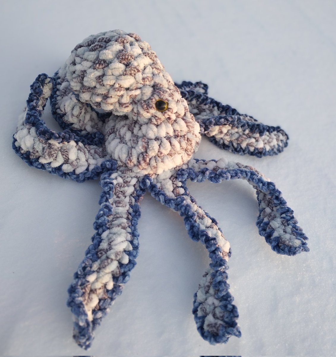 Я вас буду задовбувать, доки ви не купите

Продається білий плюшевий октопус (не битий не фарбований) 

Віддам за 600 грн, за поширення буду дуже вдячна 🤍