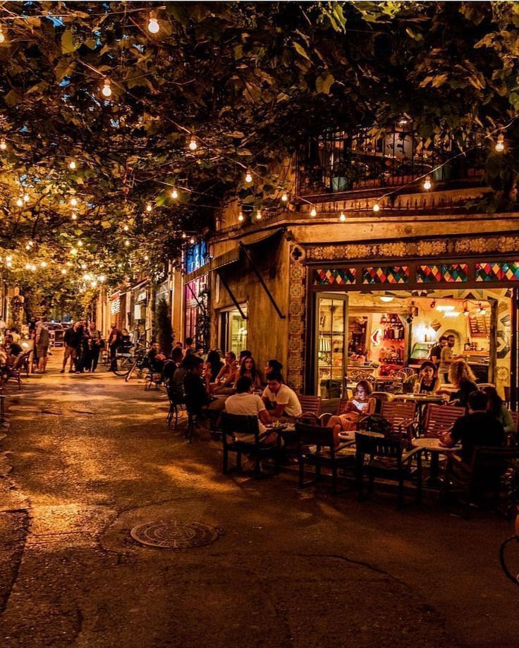 MozartCultures's tweet image. Istanbul at night, Turkiye