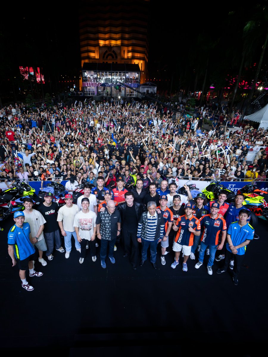 20000 fans have attended the #MotoGPLaunch! 🙌 

Thanks to every single one of you for a magical night! 🥰

#KualaLumpur26