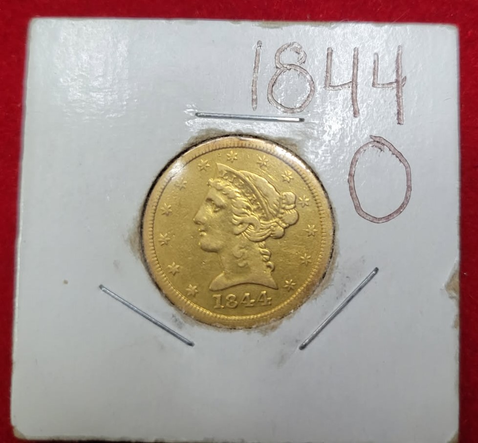 SkinnyAldeer's tweet image. #silver #coins #numismatics With the ever increasing rise in the spot price of silver and gold, the numismatics trade has undergone a lot of pressure. Learn to be picky and pick big.  Get a Red Book and start learning there. Get a GreySheet and learn some more. Dont be dependent