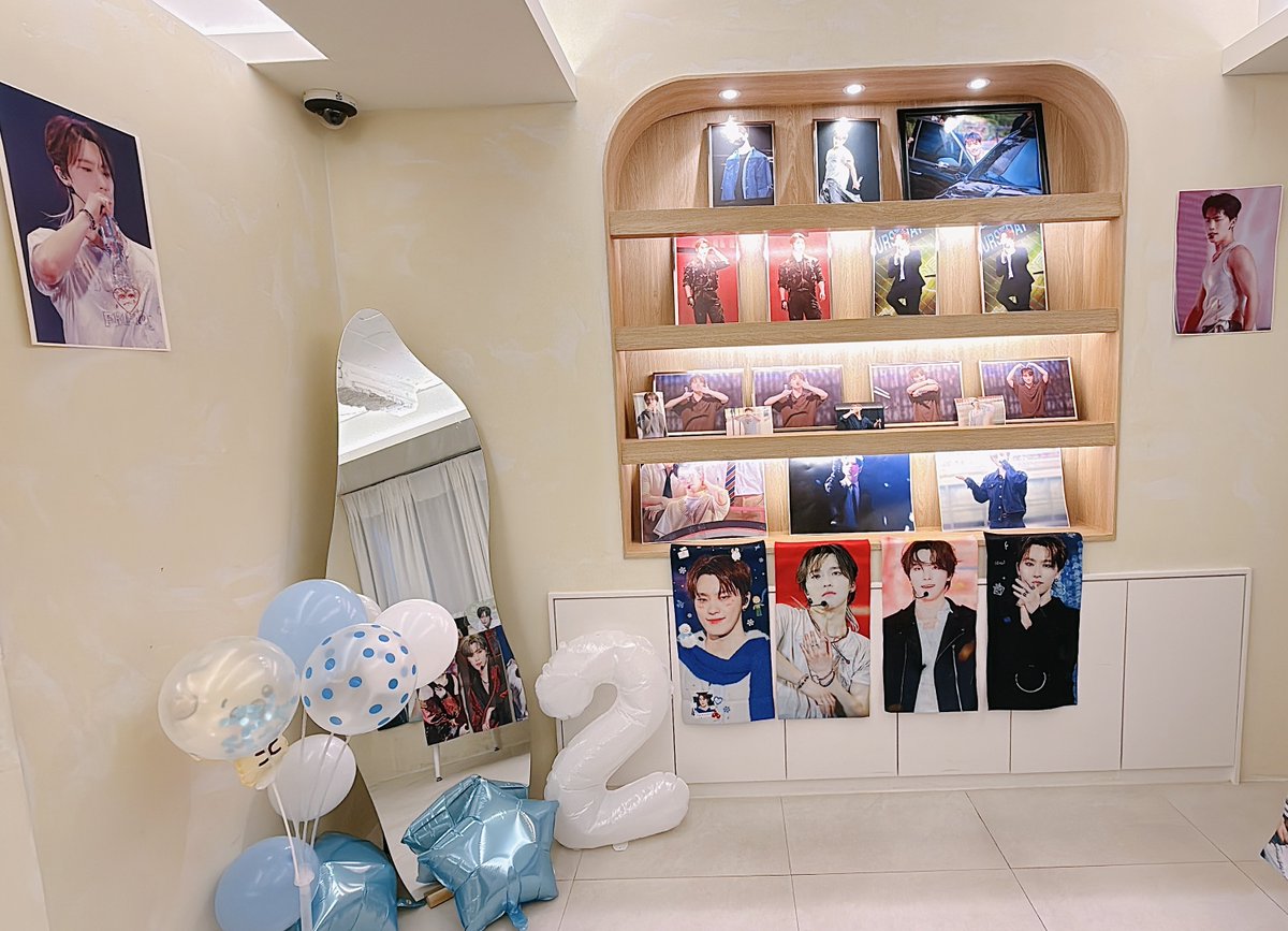 ‧͙*̩̩͙❆ ͙͛ ⋆ ʜᴀᴘᴘʏ ᴅɪɴᴏ ᴅᴀʏ⋆ ͙͛ ‧͙*̩̩❅

∷∷ ✶✶✶𝓨𝓸𝓾 𝓐𝓻𝓮 𝓜𝔂 𝓡𝓸𝓶𝓪𝓷𝓬𝓮 나의 낭만✶✶✶∷∷

세븐틴 디노 생일카페 
2월8일~11일(일요일~수요일)
12:00~19:00

행사관련 문의 사항은 <a href="/SWIMMING0211/">SWIMMING🦦</a> 로 연락주세요 🥰

#눈은_겨울의_낭만_너는_나의_낭만