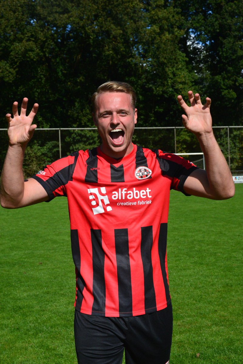 Doelpunt in de 74e minuut, na een assist van Nick scoort onze topscorer Coen #desvoo