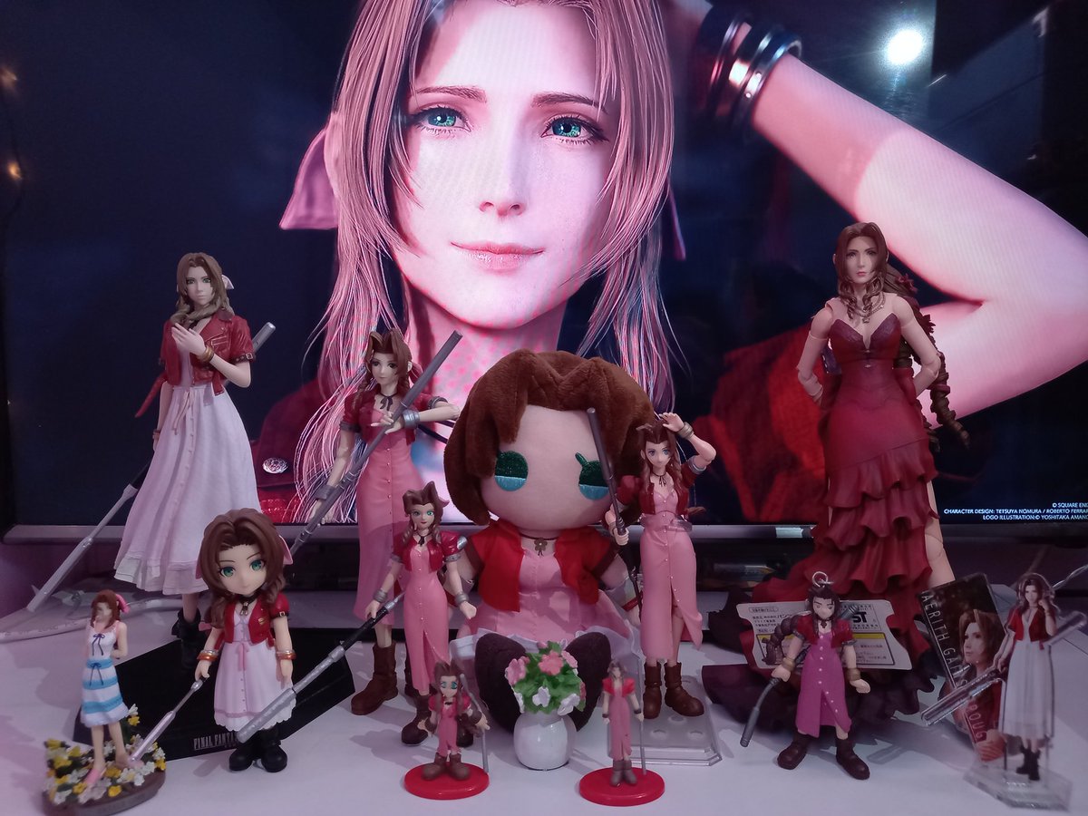Had to get the girls together to celebrate.. HAPPY BDAY AERITH 🌸 🎀