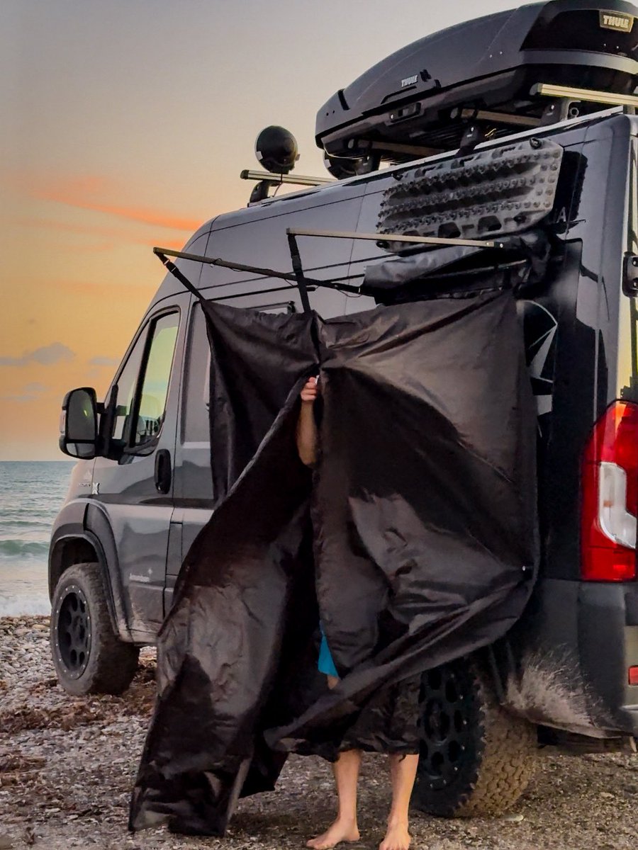 Offrotie tweet media