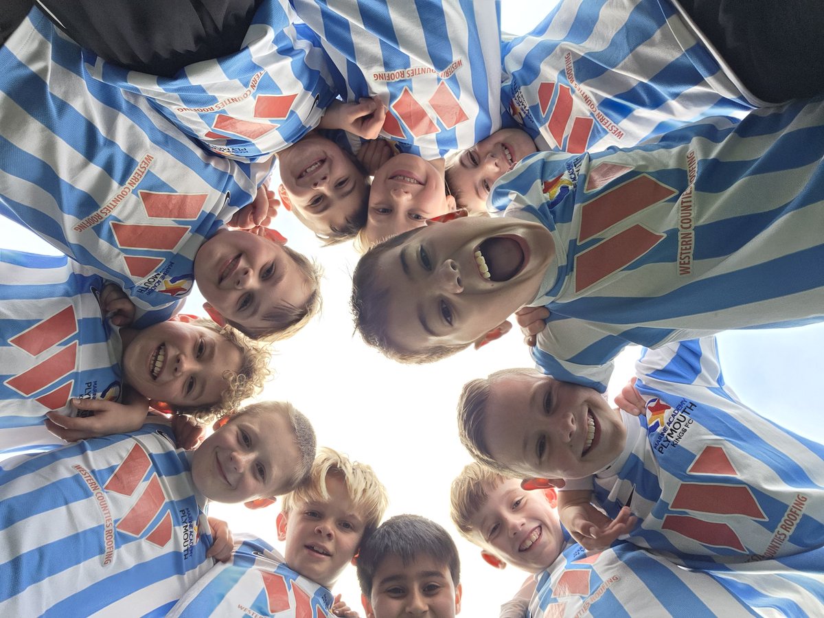 MapKings7s's tweet image. First game in the top division against a very good U10 Activate side. Both teams put on a show for the supporters, showing some great football, saves, and goals.
Onwards &amp;amp; Upwards 
🤍🩵BLUEARMY🩵🤍
@mapfootball 
@WCR_Ltd 
@RoofingRegal