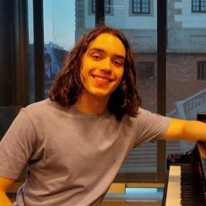 updatecharts's tweet image. Jovem aprovado em 1º lugar em Medicina em universidade federal opta por cursar Música, segundo Folha.