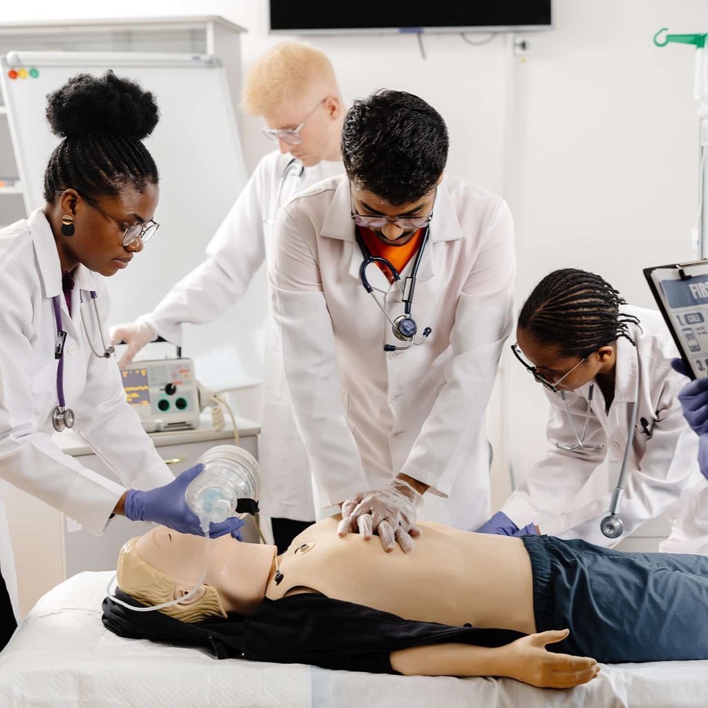 updatecharts's tweet image. Jovem aprovado em 1º lugar em Medicina em universidade federal opta por cursar Música, segundo Folha.