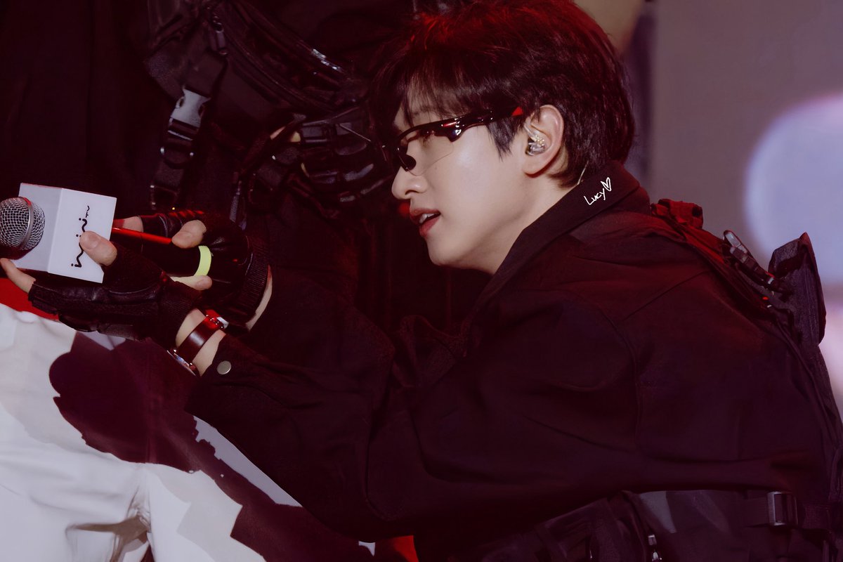 露西西嘻嘻-Lucy tweet media