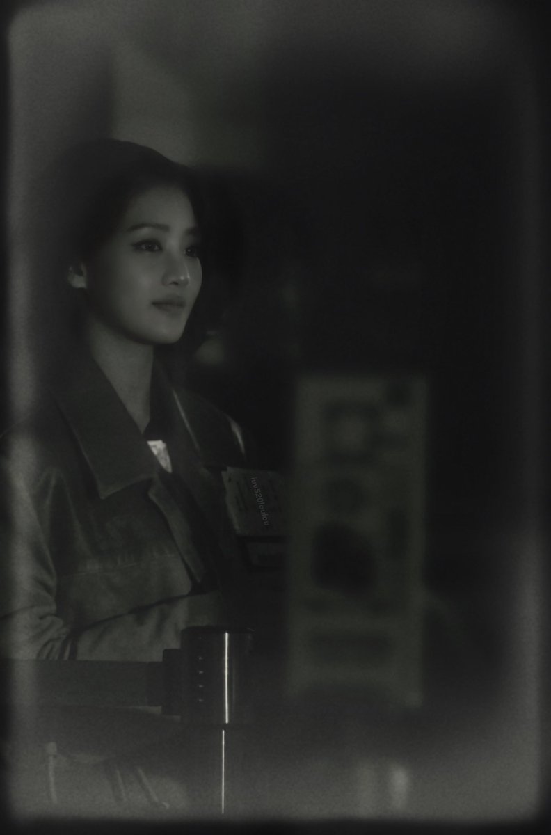 Let’s play the whole world in Mono🤍🩶

#아이들  #idle 
#민니   #MINNIE  
#Play_Mono_Play_World
#세상을_Mono로_재생해