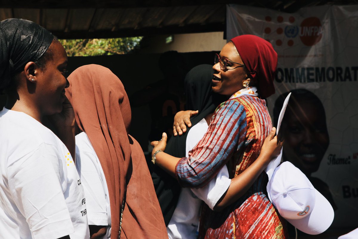 UNFPATheGambia's tweet photo. Today we joined our partners @WomenInLiberat1 in #Foni for a powerful grassroots community engagement marking #ZeroTolerance day. 

Alongside the @cooperaciocat, we engaged in vital intergenerational conversations—including with men—as part of our newly launched project to #EndFGM.