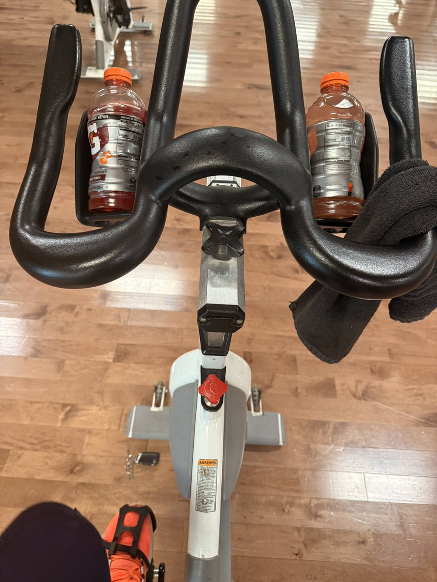 Chazz4you's tweet image. #spinclass #cycling #cycle24 with Roz #gym #workout #24hourfitness @24hourfitness