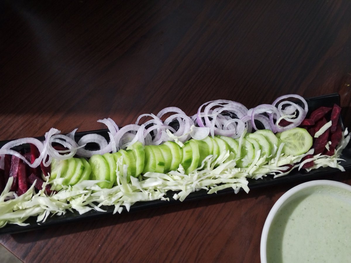 saharristan's tweet image. As I said I'll make biryani on Saturday 
So jisko dekhni hai woh pehle raita salad dekhlen 😭or comment krenge tw I'll post it.
#Biryani #foodfacts