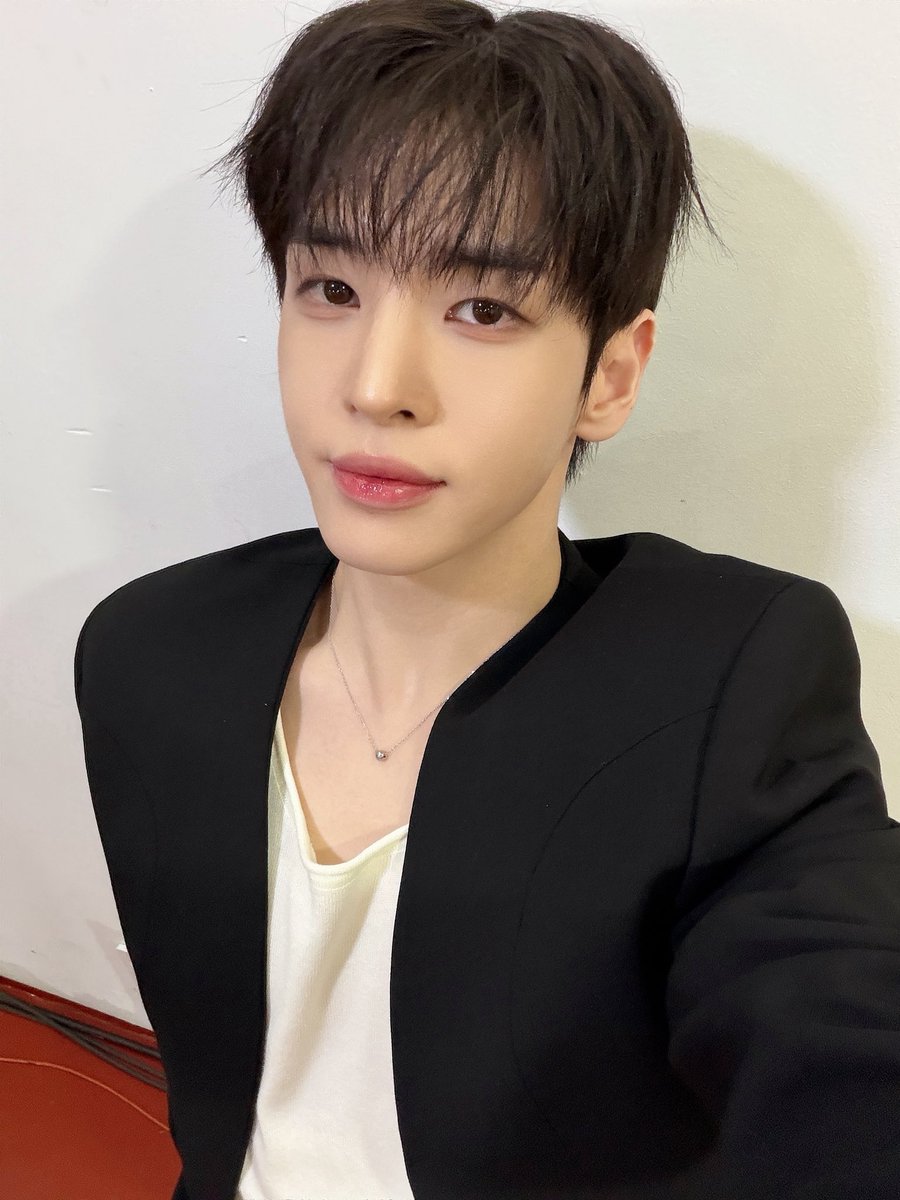 CRAVITY_twt's tweet image. VITY FESTA DAY1 ✅
#앨런 #ALLEN #VITYFESTA