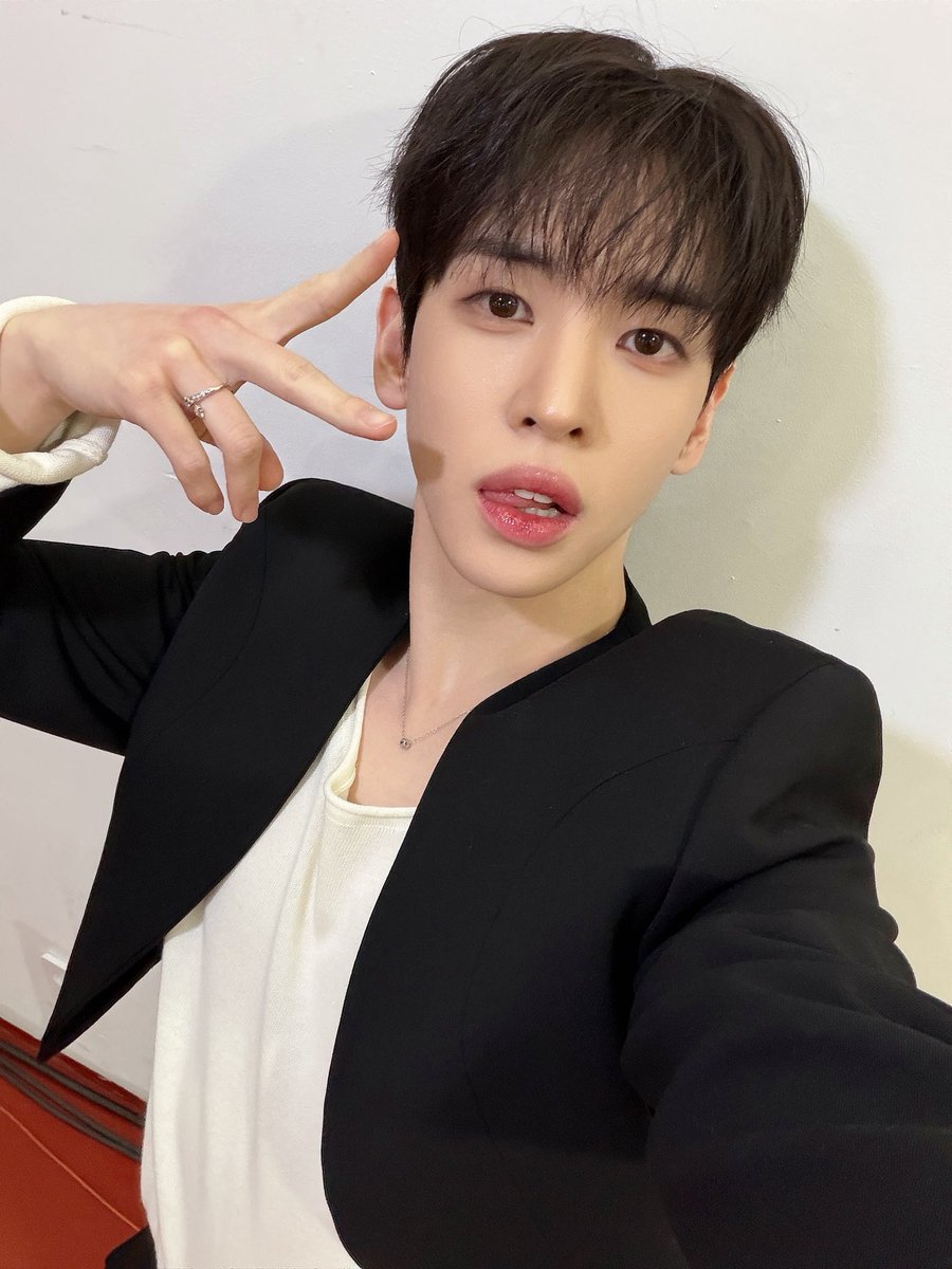 CRAVITY_twt's tweet image. VITY FESTA DAY1 ✅
#앨런 #ALLEN #VITYFESTA