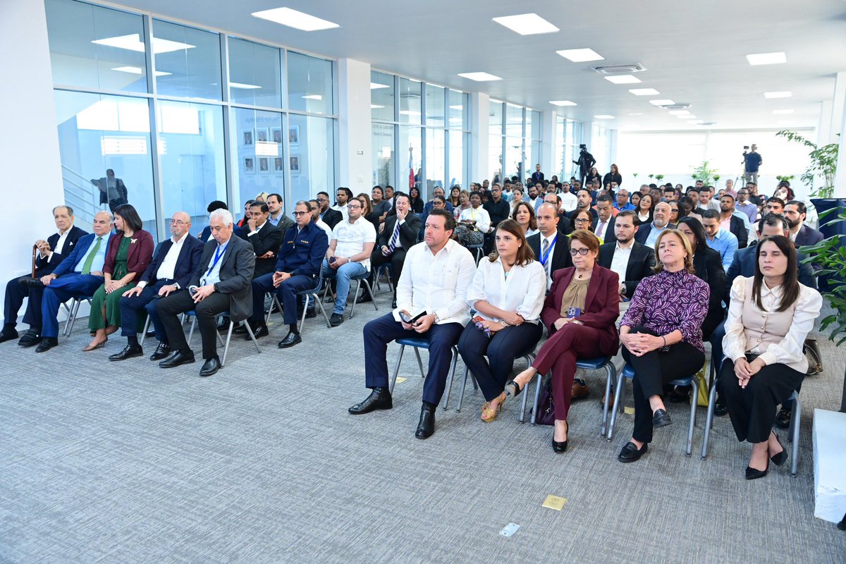 Universidad del Caribe tweet media